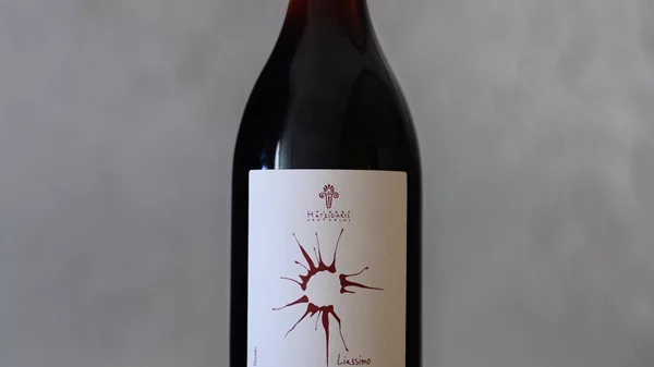 "Λιάσιμο": Από επιλεγμένες εσοδείες και από 100% Μανδηλαριά η νέα ετικέτα του Hatzidakis Winery