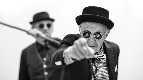 Η επαναστατική μουσική κολεκτίβα των L’ Εntourloop προσγειώνεται στην Ελλάδα