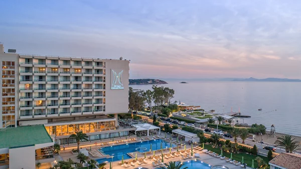 Divani Collection Hotels: Χριστούγεννα με πολυτέλεια και μαγεία