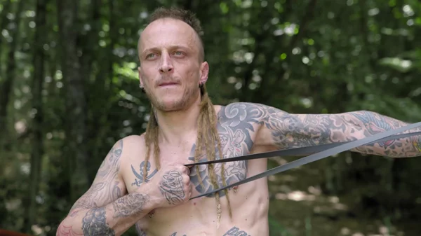 Δείτε δωρεάν το punk ντοκιμαντέρ "Επιστροφή στην Κορυφή"