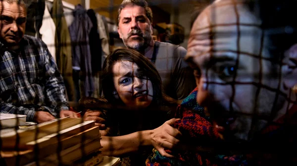 Τελευταία ευκαιρία για το Άνθρωποι και ποντίκια" του Βασίλη Μπισμπίκη σε on demand προβολή