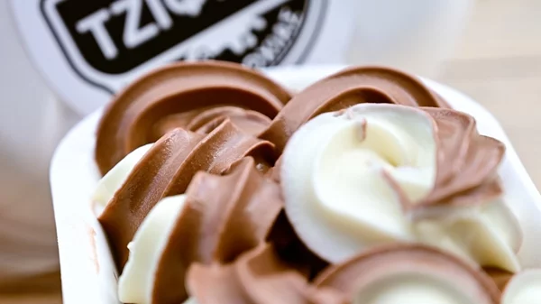 Aπό την Αμφιλοχία με αγάπη: Το κρεμώδες παγωτό που θυμίζει την παιδική μας ηλικία