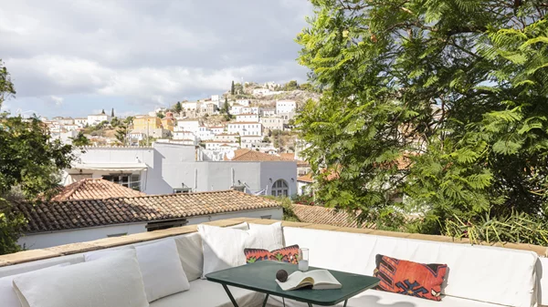 Η Modus & Amplio ανακοινώνει τη συνεργασία της με το ανανεωμένο "Bratsera Hotel"