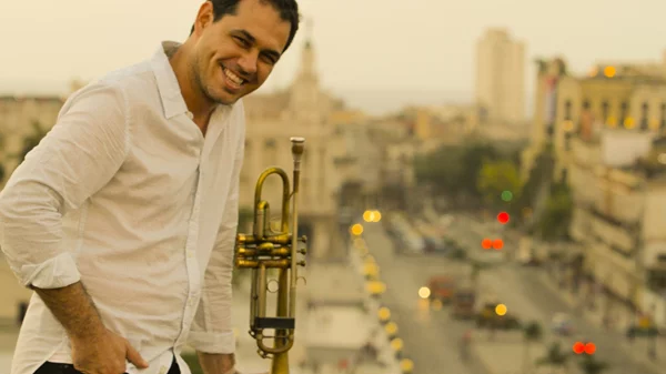 Ραντεβού στο Jazzèt Music Hall: Μουσικά ταξίδια στην καρδιά της τζαζ και όχι μόνο