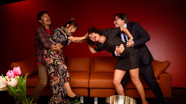 Updated | Πέντε θεατρικές παραστάσεις που κατεβάζουν αυλαία αυτή την εβδομάδα