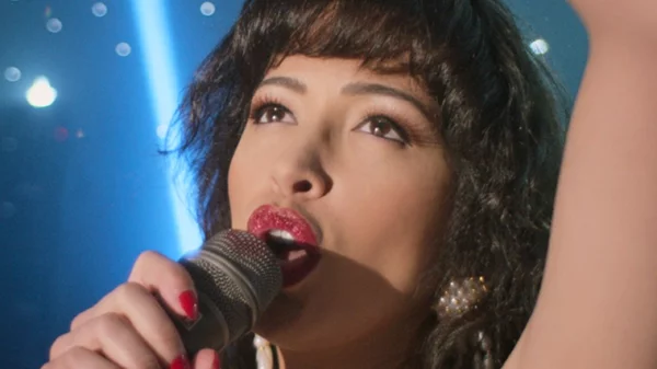 Selena, The Series: Ποια είναι η ιστορία της Σελίνα Κιντανίγια στην οποία αναφέρεται η σειρά του Netflix