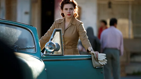 "Restless": Μια νέα σειρά κατασκοπείας προβάλλεται στο ERTFLIX