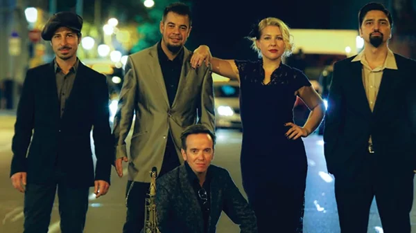 Τι παίζει στη γιορτινή σκηνή του Half Note Jazz Club;