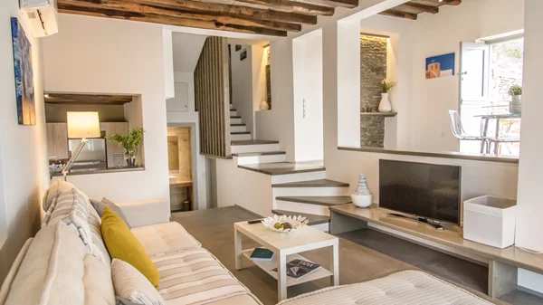 Η ωραιότερη πασχαλινή εξόρμηση στην Τήνο παρέα με την "TinosHost"