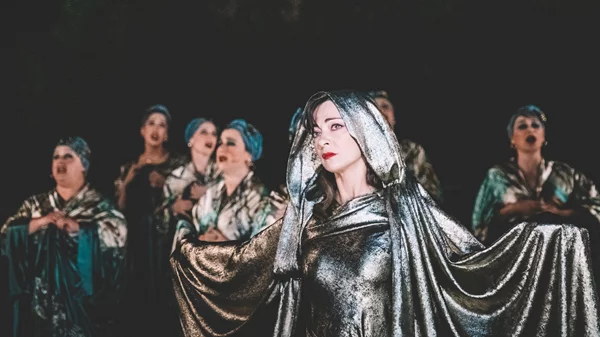 Η μοντέρνα "Ελένη" του ΚΘΒΕ κατεβαίνει στην Επίδαυρο