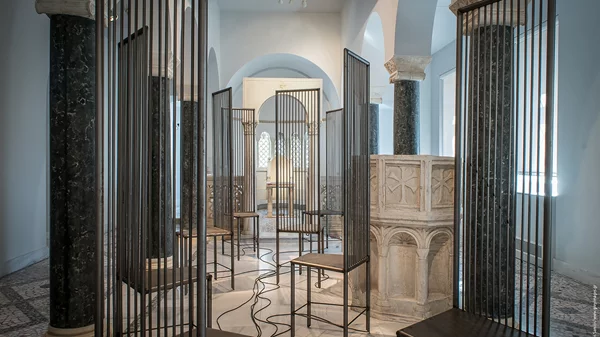 "Viaggio al termine della notte": Τα έργα του Αλφρέντο Ρομάνο εξερευνούν τον περίπλοκο ιστό της ανθρώπινης ύπαρξης