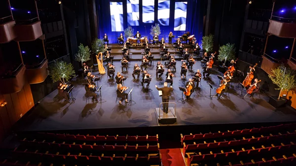 Δωρεάν online συναυλίες από τη σκηνή του θεάτρου Ολύμπια