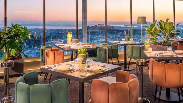 Στο La Suite Lounge, για γευστική 'αιώρηση' πάνω από την Αθήνα