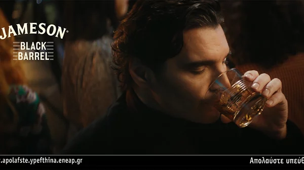 Jameson Black Barrel x Χριστόφορος Παπακαλιάτης: η δημιουργική συνεργασία της χρονιάς!
