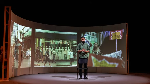 Τι απέγινε η μυθοπλασία στο θέατρο;