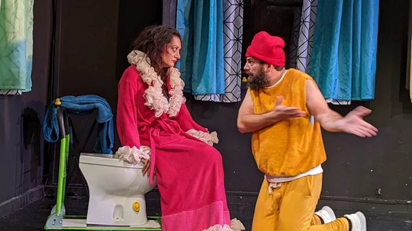 Ο "Κατά φαντασίαν ασθενής" της Σοφίας Καραγιάννη μετακομίζει στο Σύγχρονο Θέατρο