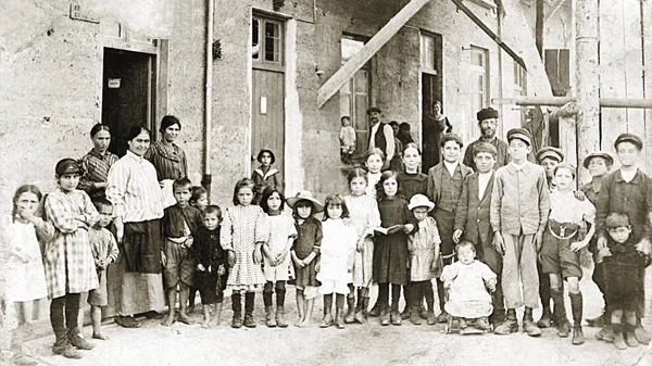 Δύο περιοδικές εκθέσεις για τη Μικρασιατική Καταστροφή στο Μουσείο Βόλου