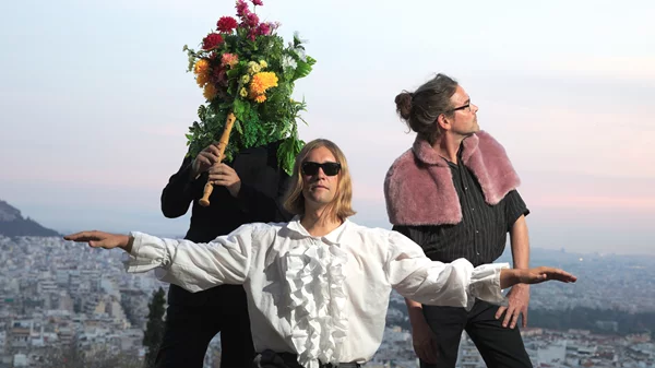 Οι Lovers of All Kinds και η γυναικεία synth pop μπάντα "Someone Who Isn’t Me" έρχονται στο Ρομάντζο