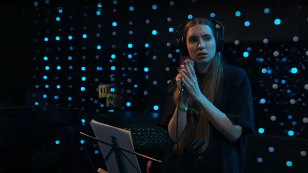 Οι Dry Cleaning για μια μοναδική συναυλία στο "Gagarin 205"