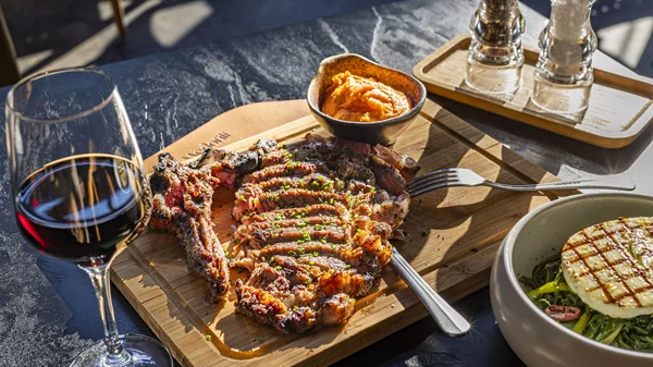 "Medouli Chop House"