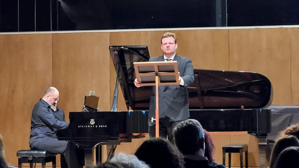 Σταυρακάκης, Καραπάνος, Σάντμαϊερ: πολλά υποσχόμενες εμφανίσεις για ένα λαμπρό μέλλον