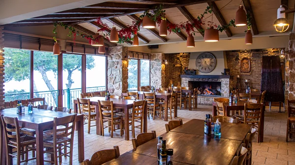 "Άγιος Μερκούριος": κρεατικά στην εξοχή