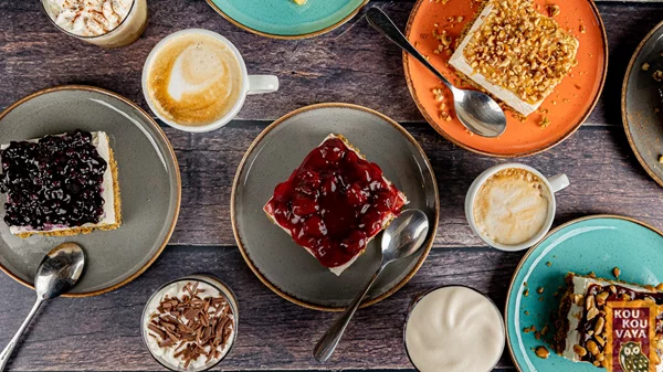 "Koukouvaya": Γλυκά με ιστορία από τα Χανιά στην Πλ. Αγ. Ειρήνης