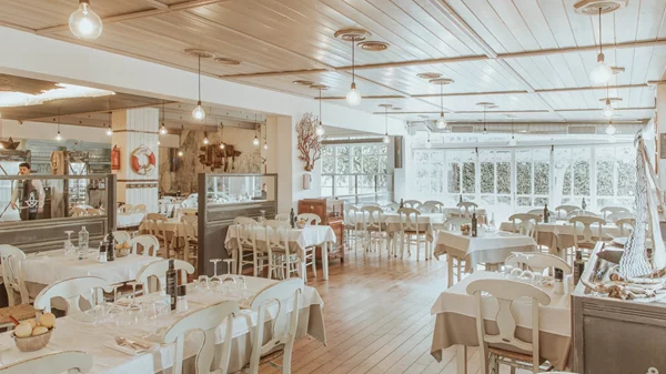 "Τραβόλτα": Παρά θιν’αλός στο Περιστέρι