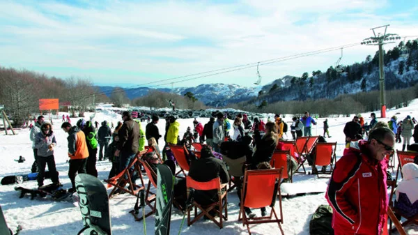 Χιονίζει νέα στα χιονοδρομικά!