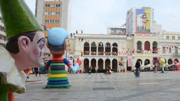 Πάτρα… πίσω απ’ τη μάσκα!