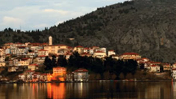 10 βήματα για να ερωτευτείς την Καστοριά  