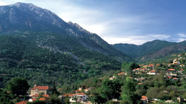 Ορεινή Ναυπακτία: Weekend μες στα έλατα