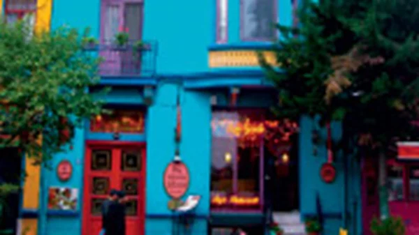 Στις hot γειτονιές της Πόλης 