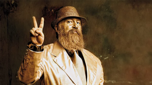 Τζίμης Πανούσης: Μισούμε το κράτος γιατί είμαστε δούλοι από τότε που χτίστηκε η Ακρόπολη»