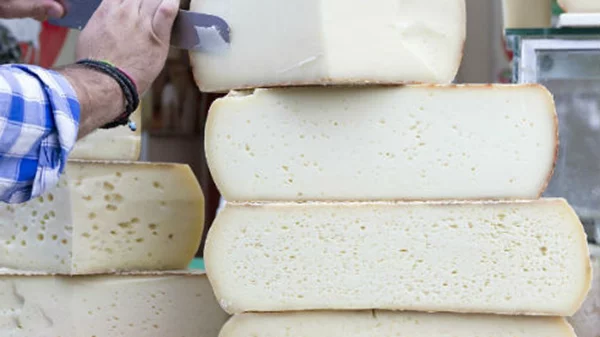 Ανακαλύπτοντας εξαιρετικά τυριά στην Αθήνα