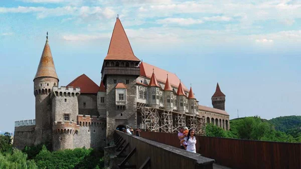 Ρουμανία με αυτοκίνητο: Ένα road trip σαν παραμύθι