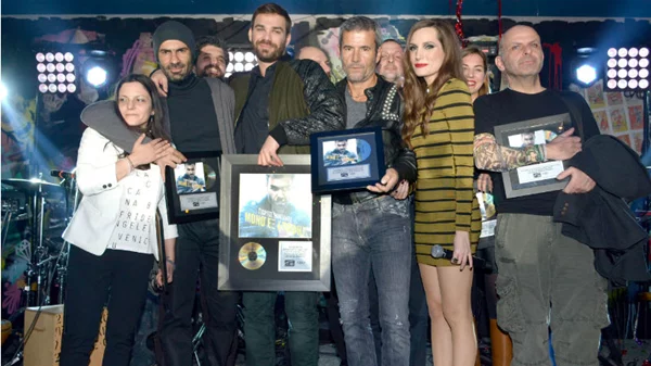 «Πλατινένιο» party για τον Γιώργο Σαμπάνη