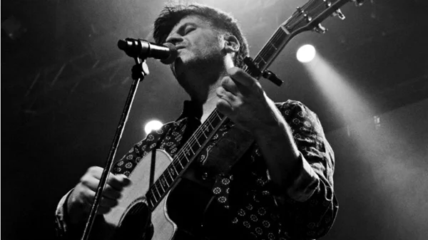 Στη γειτονιά του Φοίβου Δεληβοριά