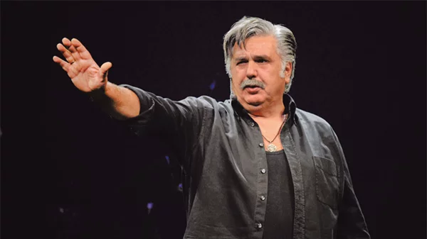 Ιεροκλής Μιχαηλίδης: «Η κωμωδία και η σάτιρα απέχουν από τη γελοιότητα ένα χιλιοστό»