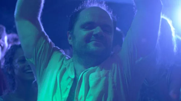 «Suntan» και «Chevalier» πάνε Αμερική