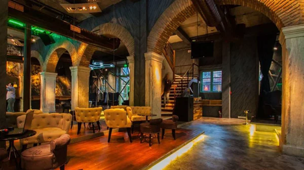 Κ8 Point, η industrial μεταμόρφωση των σταύλων