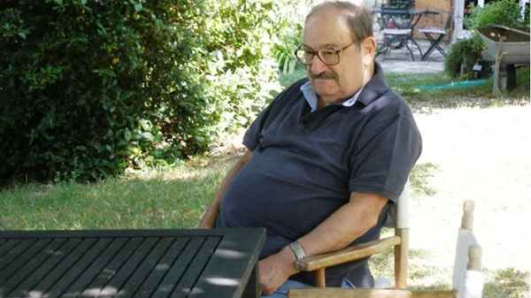 Η ΕΡΤ2 τιμά τη μνήμη του Umberto Eco
