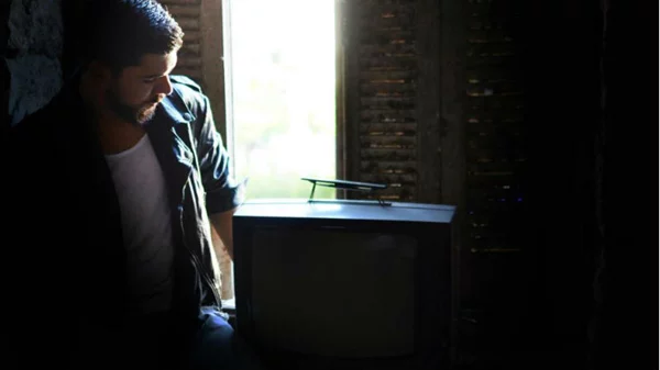 Alex Dimou: Clubbing στις λεπτομέρειες