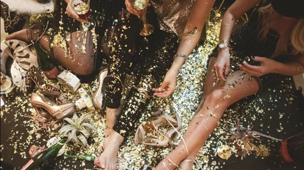 Τα καλύτερα αποκριάτικα πάρτι και τα dress codes τους