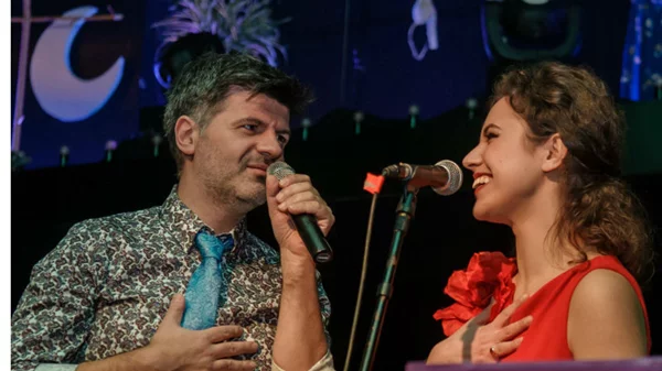 Ματαίωση της σαββατιάτικης εμφάνισης του Φοίβου Δεληβοριά