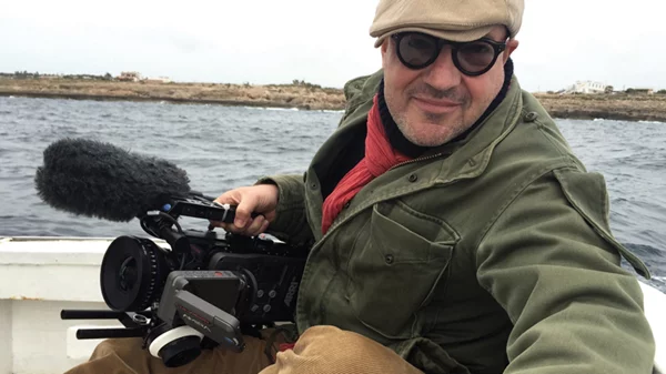 «Φωτιά στη Θάλασσα»: Η Χρυσή Άρκτος, η Λαμπεντούζα και η μεταναστευτική οδύσσεια