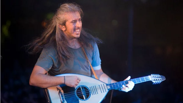 Μια επιπλέον συναυλία για τον Γιάννη Χαρούλη στο Θέατρο Πέτρας