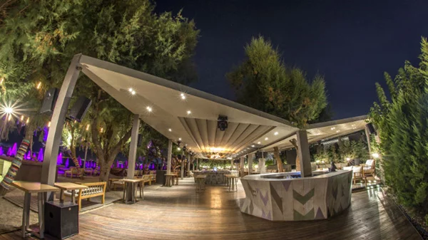 Opening party για το καλοκαιρινό «Akanθus»