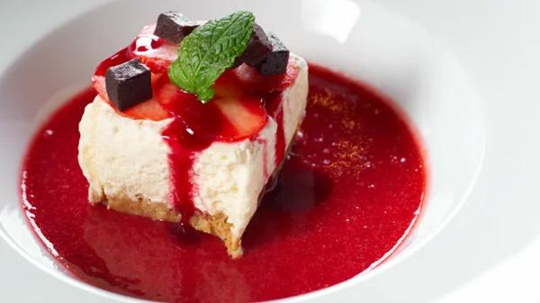 «Chefi the restaurant»: Όλα... φράουλα