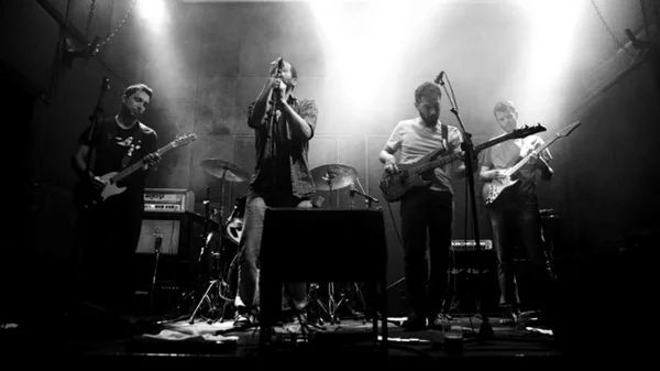 Release party του πρώτου δίσκου των Echo Basement στο Ίλιον Plus